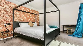 Your Luxury Escape - Red Bohemian