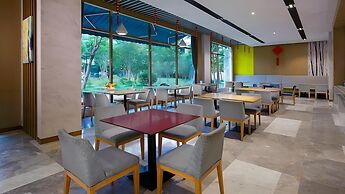 Rejoice by Argyle Guangzhou Baiyun Airport Renhe Metro B