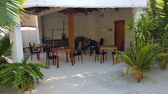 Blue World Dharavandhoo