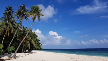 Blue World Dharavandhoo