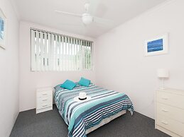 9 Cirrus at Fingal Bay