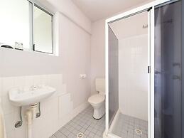 9 Cirrus at Fingal Bay