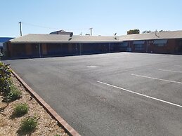 Country Mile Motor Inn