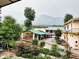 Pops Hotel & Restaurant