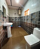 Pops Hotel & Restaurant