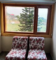 Pops Hotel & Restaurant