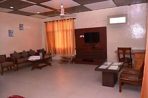 Pops Hotel & Restaurant