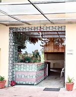 Pops Hotel & Restaurant