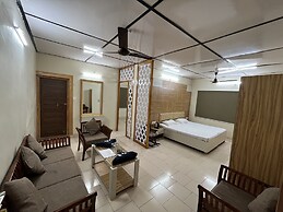 Pops Hotel & Restaurant