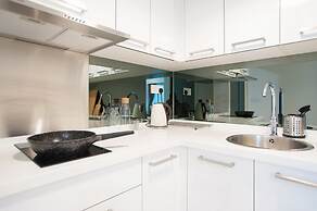 S6 Beautiful 2 Beds Suite - KLCC - KL Tower - WIFI