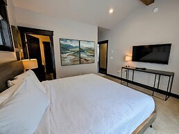 Alders 24 Outpost Dr