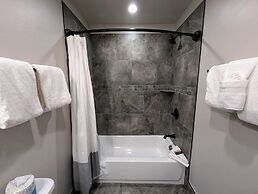 Alders 24 Outpost Dr