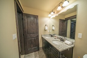 Alders 24 Outpost Dr