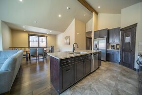 Alders 24 Outpost Dr