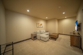 Alders 24 Outpost Dr