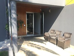 Vila Hotel By VimaHotels