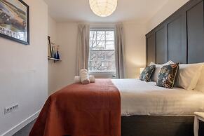 The Tansy House on Queen Street