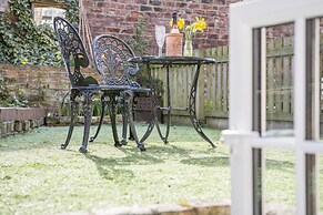 The Tansy House on Queen Street