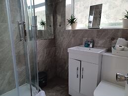 Huku Kwetu - Ferndale House