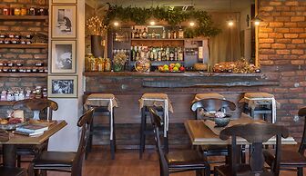 Rouga Mountain Boutique Suites & Spa