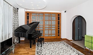 ApartExpo on Kutuzovsky 35