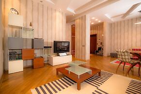 ApartExpo on Kutuzovsky 35-30