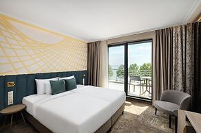 Kenese Bay Garden Resort & Conference Hotel