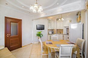 ApartExpo on Pobedy Square 1B