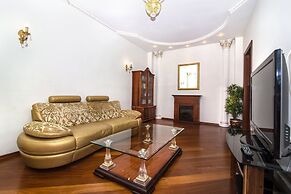 ApartExpo on Pobedy Square 1B