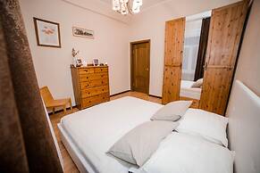 ApartExpo on Kutuzovskiy 26 Apartment