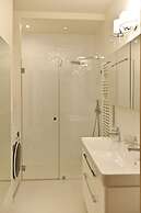 La Gioia Elegant Spacious Apartment