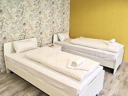 Opera Passage Hotel & Apartaments
