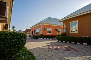 Graceland Inn & Garden