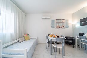 Lena’s Beach House by HelloVacations