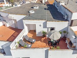 Lena’s Beach House by HelloVacations