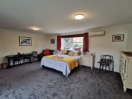 Geyser Lookout BnB