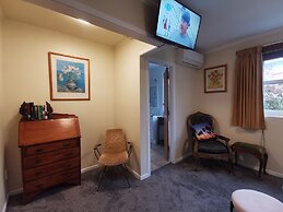 Geyser Lookout BnB