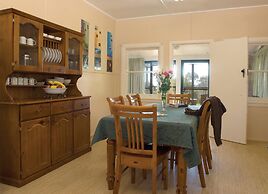 Tuckers Rocks Cottage