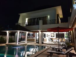 Aldeoz Nusa Dua Private Villa Bali