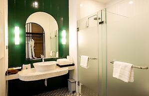 Chaanburi Boutique Resort