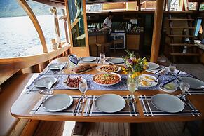 Tanaka Liveaboard