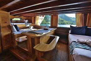Tanaka Liveaboard