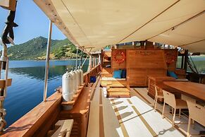 Tanaka Liveaboard