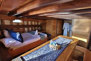 Tanaka Liveaboard
