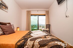 Home Azores - Mountain View Apartment