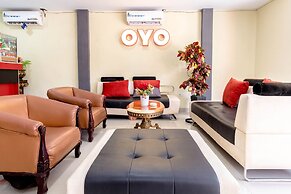 Super OYO 283 Helvetia Residence