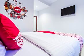 Super OYO 283 Helvetia Residence