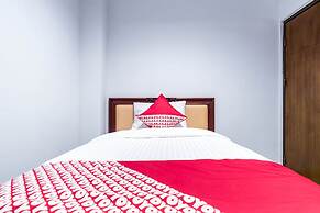 Super OYO 283 Helvetia Residence