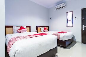 Super OYO 283 Helvetia Residence