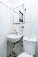 Super OYO 283 Helvetia Residence